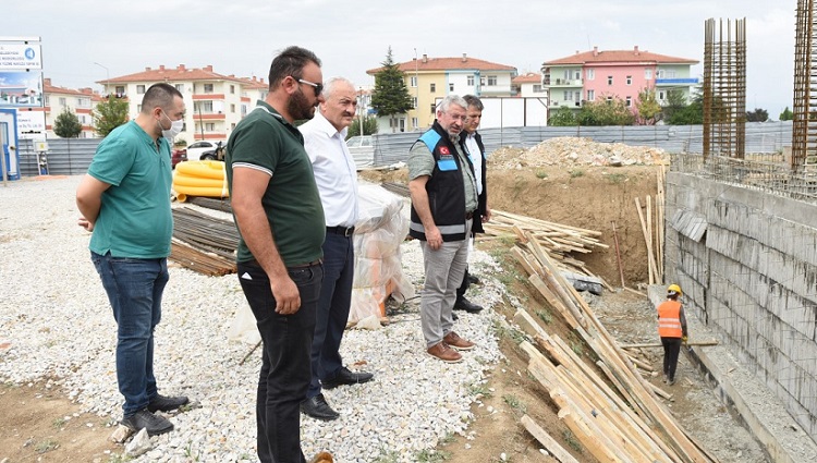 GENÇLİĞE VE SPORA YATIRIM YAPIYORUZ