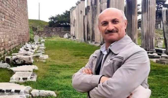 TARİH ÖĞRETMENİ SEVENLERİNİ ÜZDÜ