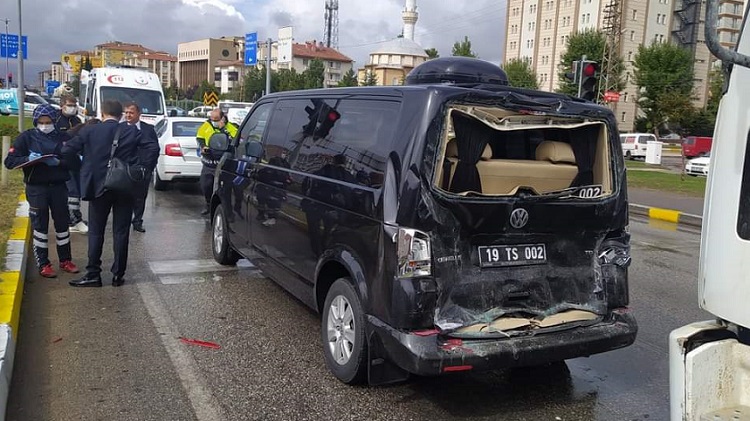 ÇEVRE YOLUNDA ZİNCİRLEME KAZA
