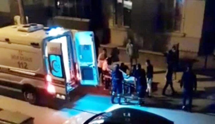 GENÇLERİN KAVGASINDA KAN AKTI