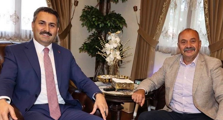 BAŞKAN EROĞLU’NU ZİYARET ETTİ