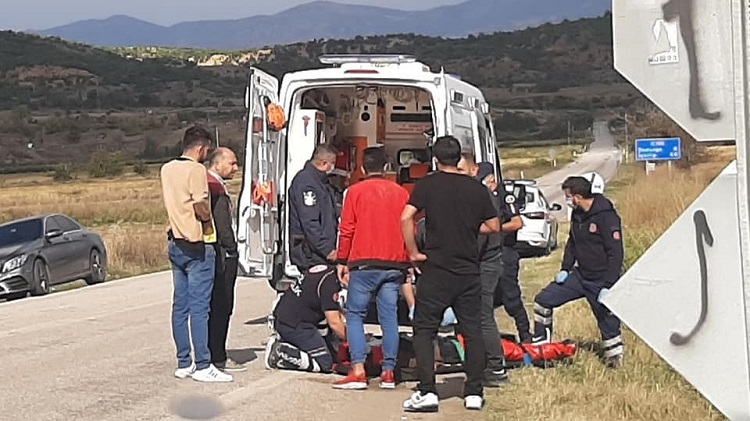 MOTOSİKLET KAZASI 2 YARALI