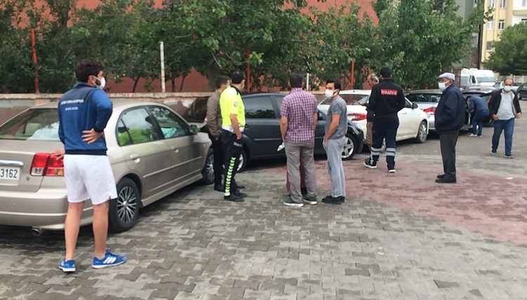 4 OTOMOBİL KAZADA ZARAR GÖRDÜ
