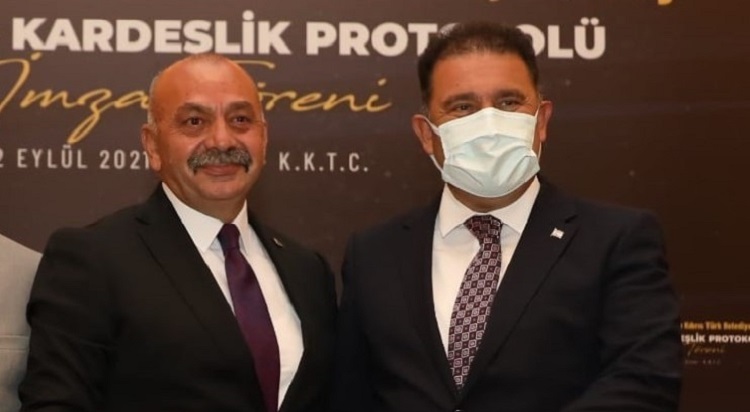 BAŞBAKAN’I ÇORUM’A DAVET ETTİ