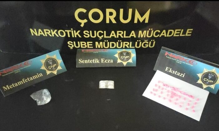 POLİSTEN UYUŞTURUCU OPERASYONU
