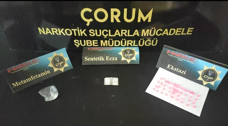 POLİSTEN UYUŞTURUCU OPERASYONU