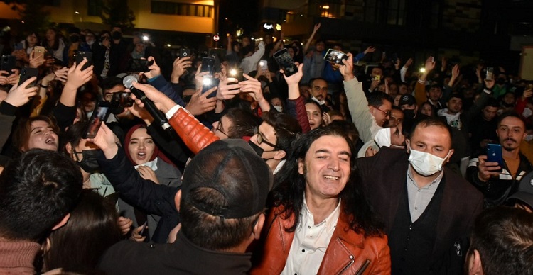 MURAT KEKİLLİ HAYRANLARIYLA BULUŞTU