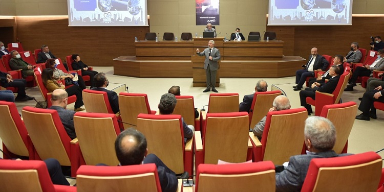 İŞ İNSANLARINA İCRAATLARINI ANLATTI