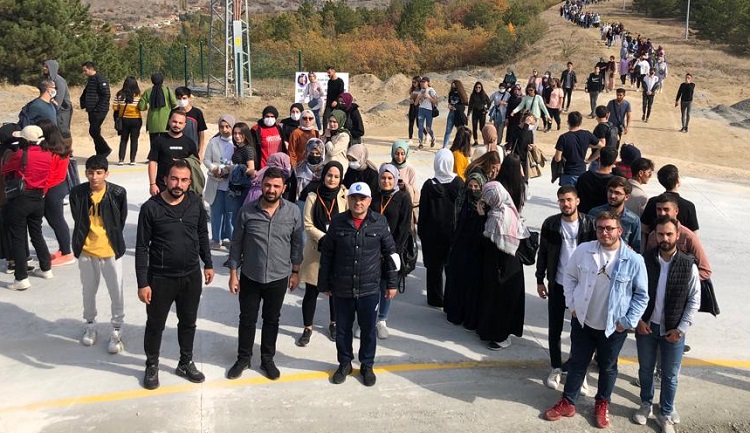 AK GENÇLİKTEN DOĞA YÜRÜYÜŞÜ!