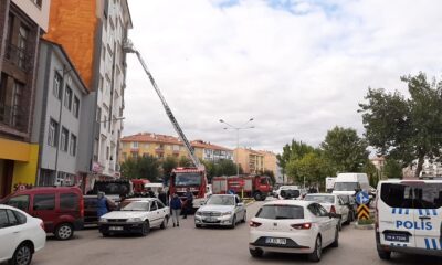 MUTFAKTAKİ OCAK YANGIN ÇIKARDI