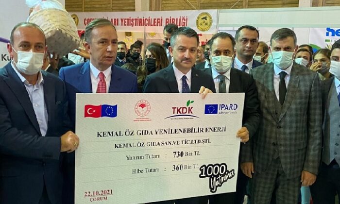 BAKAN’DAN BİNİNCİ YATIRIMCIYA ÇEK
