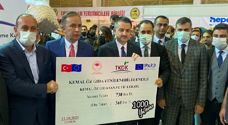 BAKAN’DAN BİNİNCİ YATIRIMCIYA ÇEK