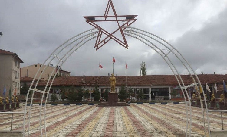 15 TEMMUZ ŞEHİTLERİ TÖREN ALANI