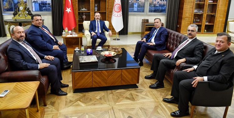 BAKAN MUŞ’U ÇORUM’A DAVET ETTİLER