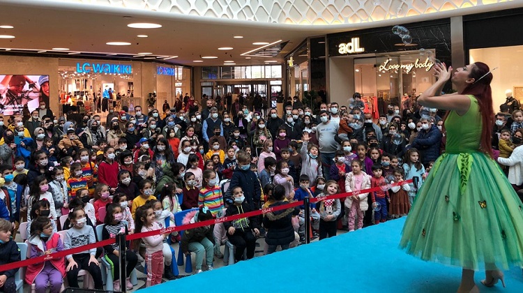 AHL PARK AVM’DE BALONCUK YAĞMURU