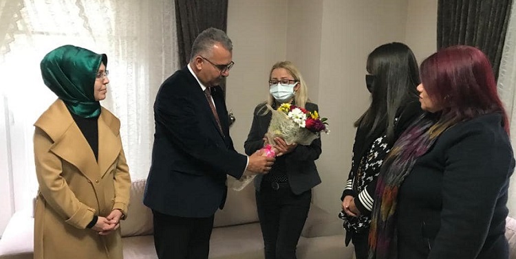 ÖĞRETMENLERİMİZİN HER ZAMAN YANINDAYIZ