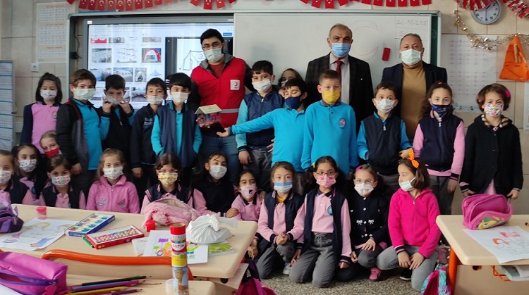 HARÇLIKLARINI KIZILAY’A BAĞIŞLADILAR