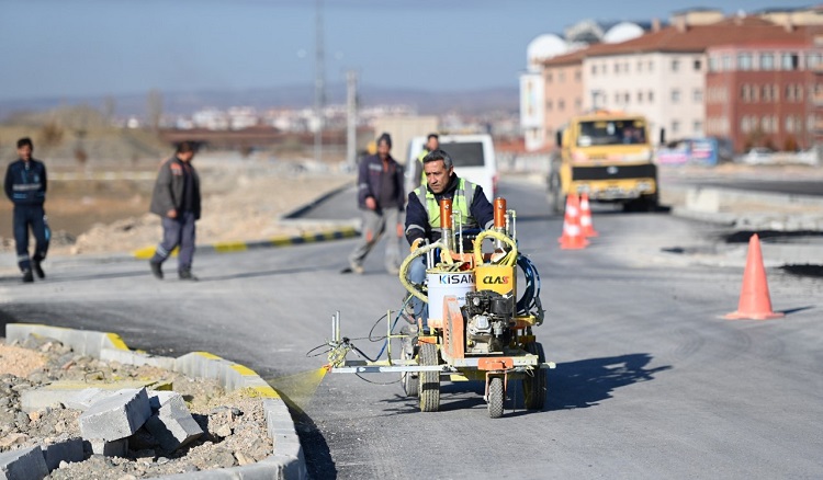 ÖĞRETMEN LİSESİ CADDESİ ASFALTLANDI