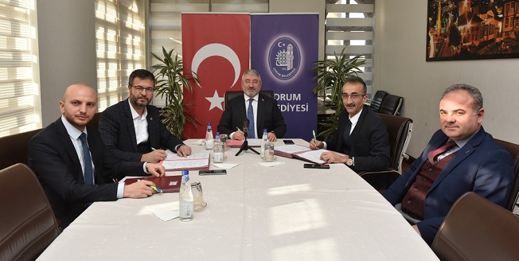 YENİ PROJE İÇİN İMZALAR ATILDI