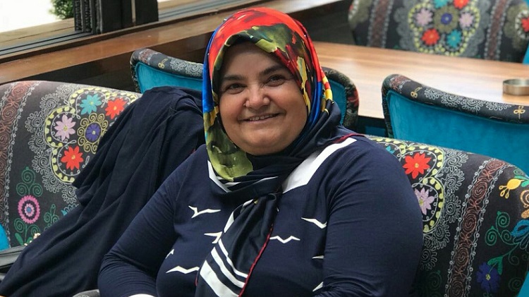 EVİNDE ÖLÜ BULUNDU