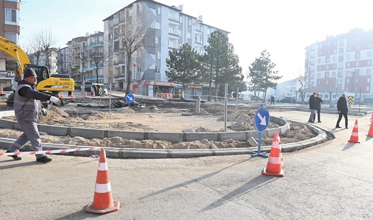 YENİ MODERN KAVŞAK YAPILDI