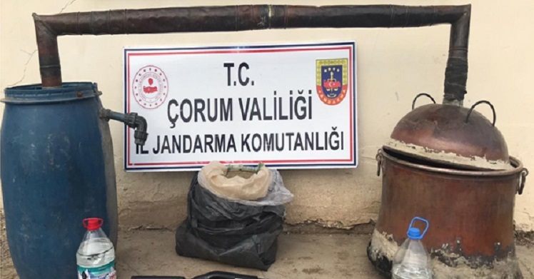8 BİN 500 LİTRE SAHTE İÇKİ ELE GEÇİRİLDİ