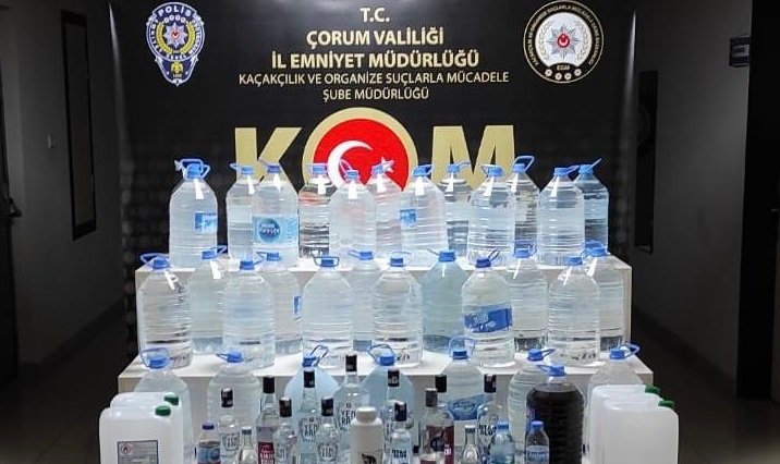 POLİS KAÇAK İÇKİ YAPANLARI YAKALADI