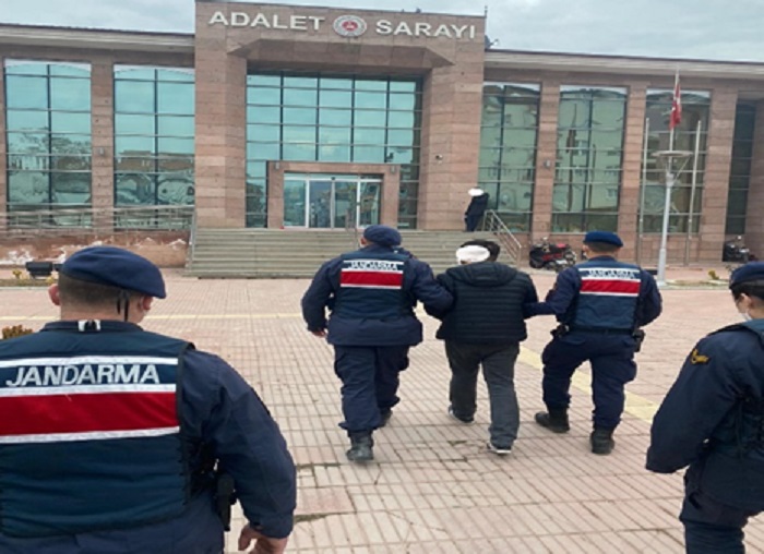 EV TELEFONUNDAN ARAYIP DOLANDIRDI!
