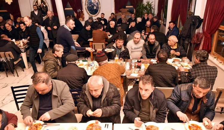 BİRLİK VE BERABERLİK YEMEĞİNDE BULUŞTULAR