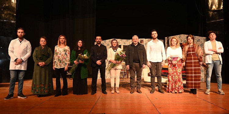 AŞKI HÜZÜN TİYATROSU SAHNELENDİ