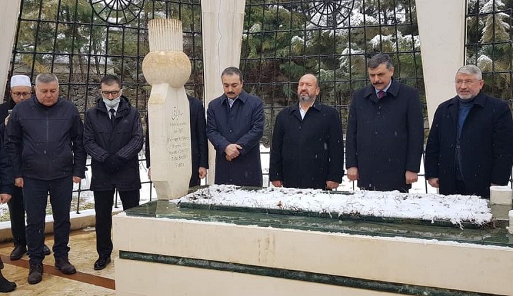 ATIF HOCA MEZARI BAŞINDA ANILDI