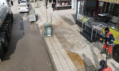 CADDE VE SOKAKLAR TEMİZLENİYOR