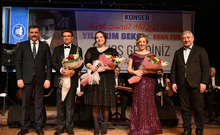 YILDIRIM BEKÇİ KONSERİ BEĞENİLDİ