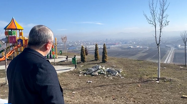 AKKENT’E ŞEHİR MANZARALI KAFETERYA