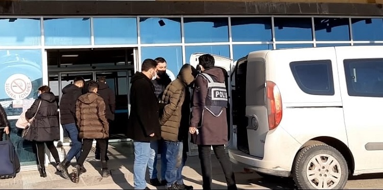 EŞİNİ ÖLDÜRMEK İSTEDİ TUTUKLANDI