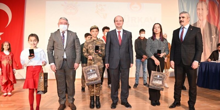 İSTİKLAL MARŞINI GÜZEL OKUMA YARIŞMASI