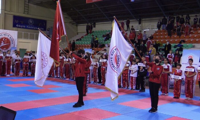 KİCK BOKS TÜRKİYE ŞAMPİYONASI BAŞLADI