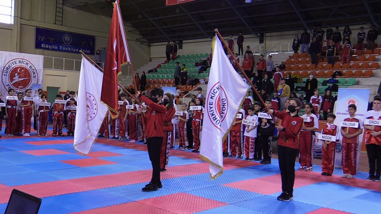 KİCK BOKS TÜRKİYE ŞAMPİYONASI BAŞLADI