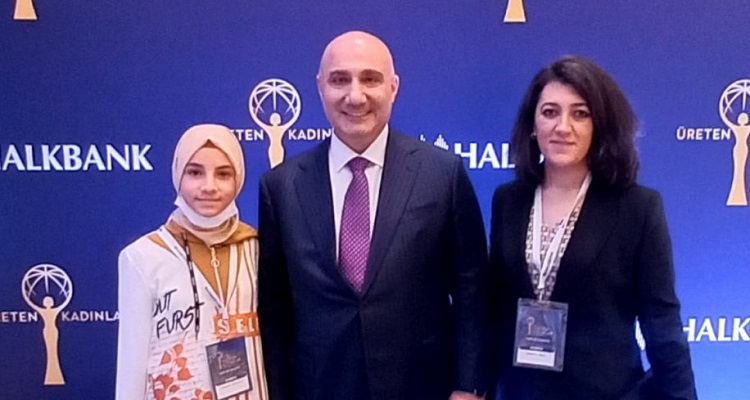 HİRANUR’UN PROJESİ SERGİDE BEĞENİLDİ