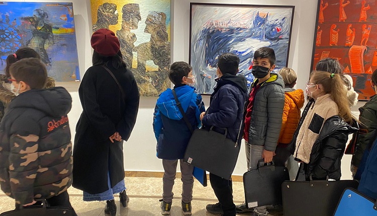 SANAT MÜZESİ VE GALERİSİNİ GEZDİLER