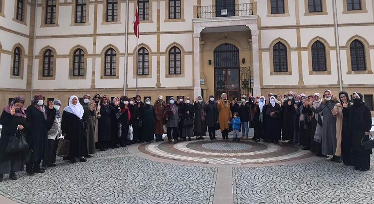 İSBİR’DEN ORTAKÖYLÜ KADINLARA JEST!
