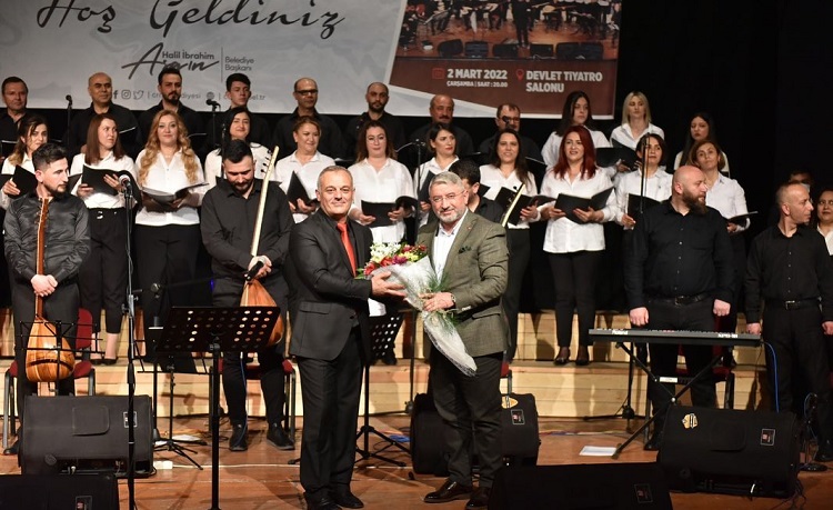 TÜRKÜLERLE COŞKULU HALK KONSERİ