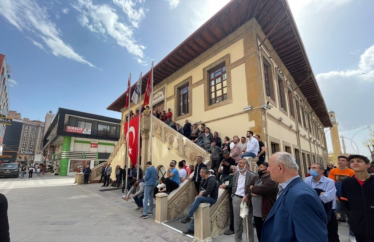 BELEDİYE’DEN TARAFTARA DEV JEST