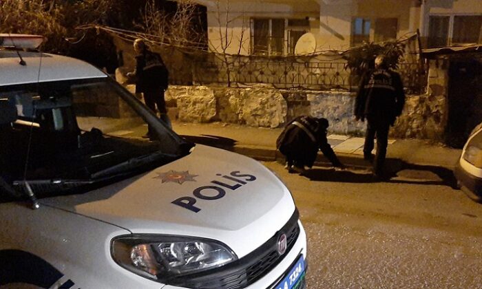 HAVAYA ATEŞ AÇARAK KAÇTILAR