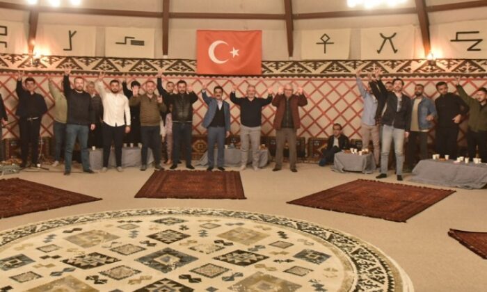 BAŞKAN ÜLKÜCÜ GENÇLERLE BULUŞTU