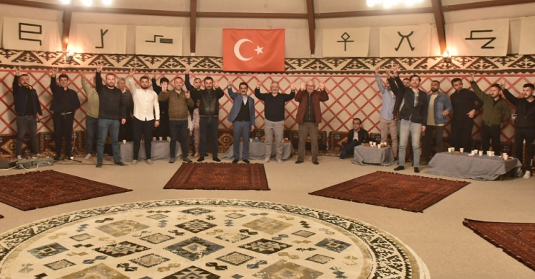BAŞKAN ÜLKÜCÜ GENÇLERLE BULUŞTU