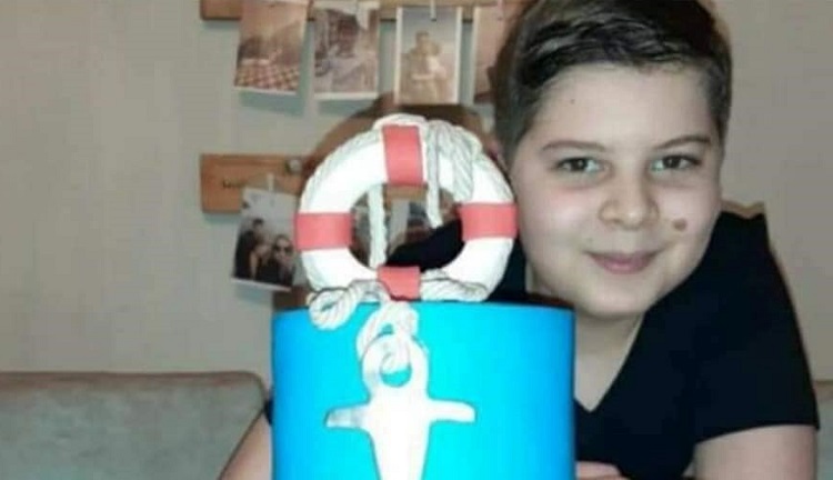 MİNİK YAĞIZ YÜREKLERİ DAĞLADI