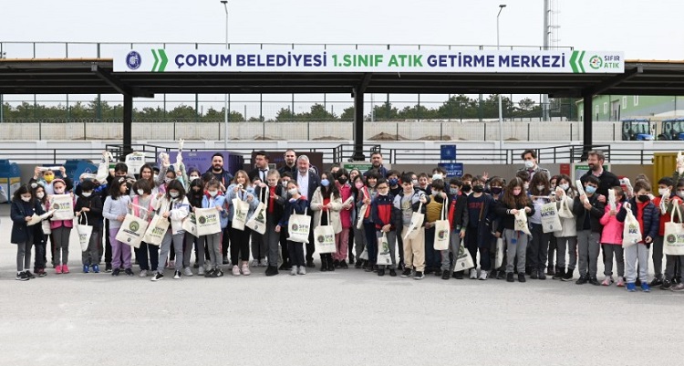 BAŞKAN AŞGIN’DAN ÇOCUKLARA ZİYARET