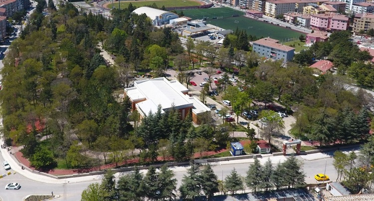 PARKTAKİ KAFETARYA KİRAYA VERİLECEK