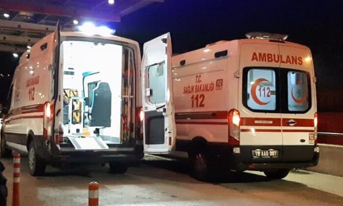 OTOMOBİL ÇARPTI HAYATINI KAYBETTİ